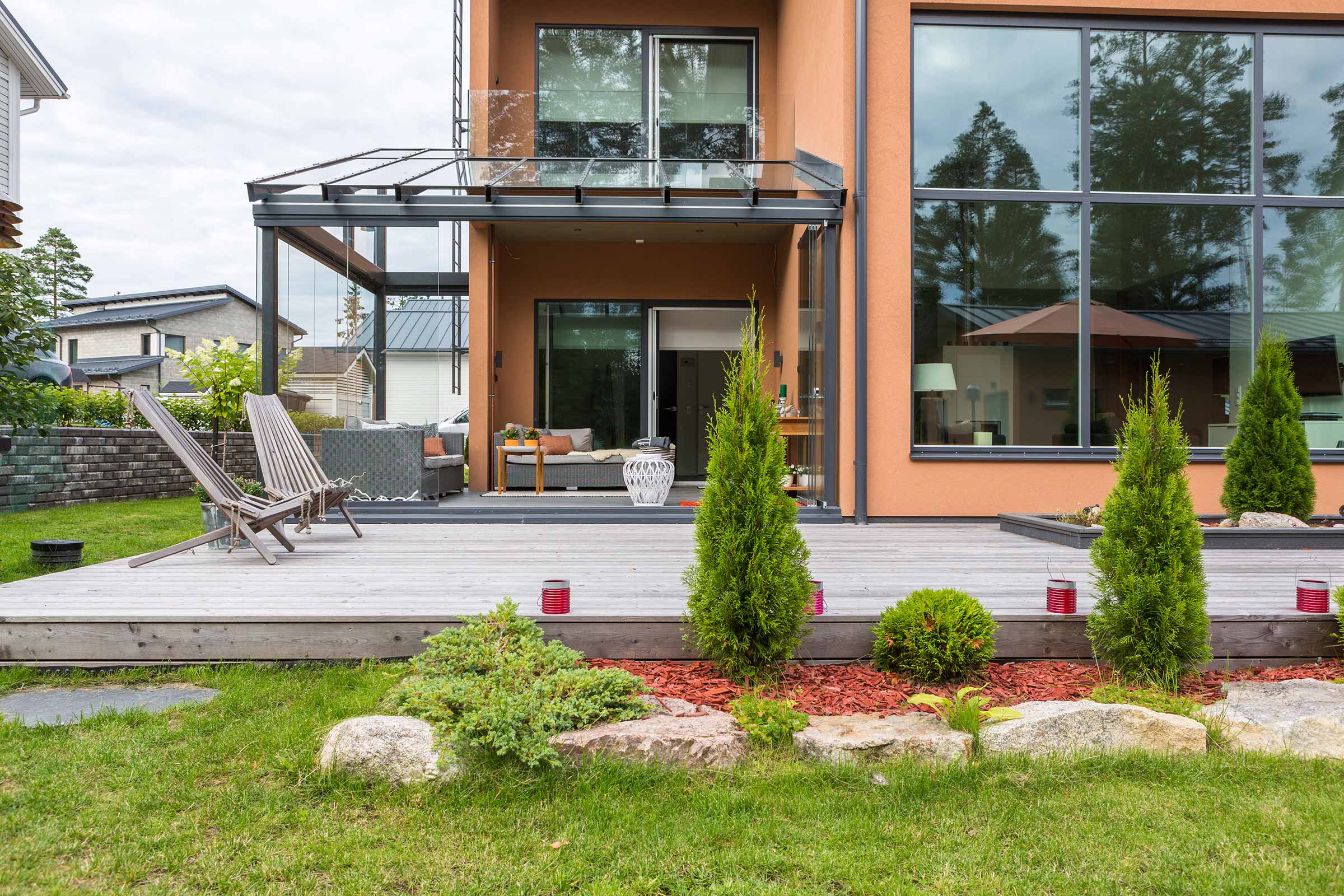 Cover parvekelasit, pihakuva.